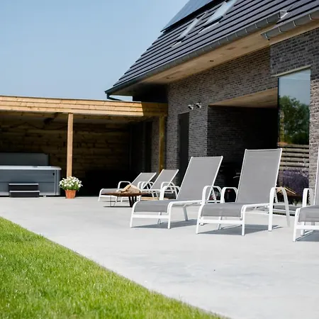 Coq Au Lit: Maison D'etoile De Haan